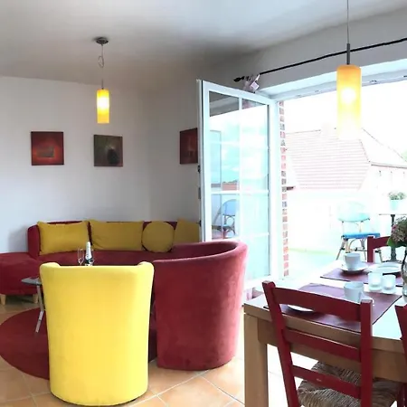 Achter`t Diek Apartment *